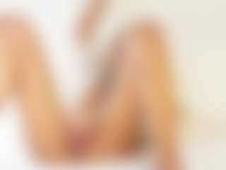 FitMilfBecca's Live Sex Cam Show