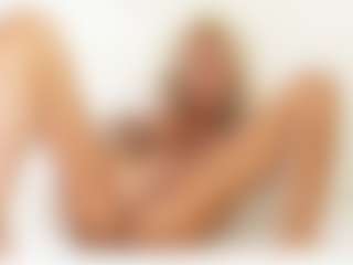 FitMilfBecca's Live Sex Cam Show