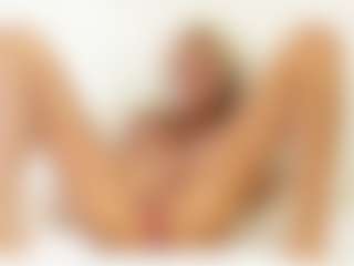 FitMilfBecca's Live Sex Cam Show
