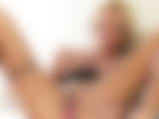 FitMilfBecca's Live Sex Cam Show