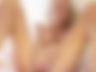 FitMilfBecca's Live Sex Cam Show