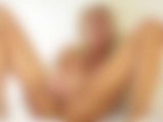FitMilfBecca's Live Sex Cam Show