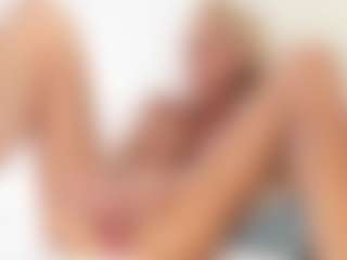 FitMilfBecca's Live Sex Cam Show