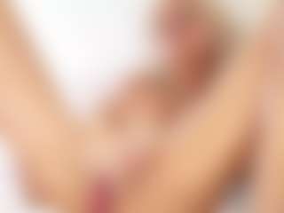 FitMilfBecca's Live Sex Cam Show