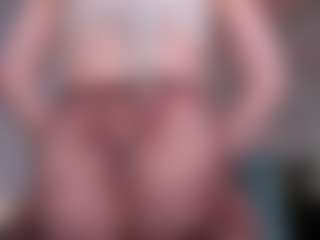 Live cam show with LilianKroft - Moaning on fapnchat