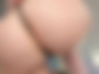 Live cam show with LilianKroft - Facial Piercings on Camsoda
