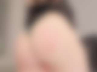 Live cam show with LilianKroft - Smoking on sexylive.show