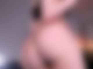 Live cam show with LilianKroft - Green Eyes on liverealitysex.com