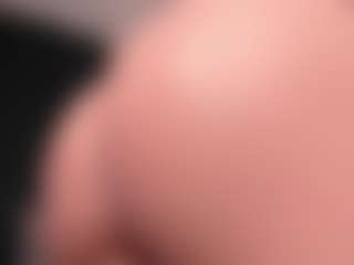 Live cam show with LilianKroft - Body Massage on Camsoda