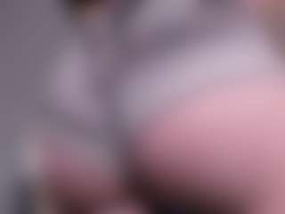 Live cam show with LilianKroft - Green Eyes on Hubzter Live