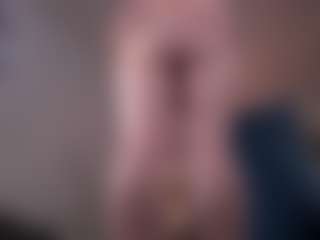 Live cam show with LilianKroft - Smoking Athletic on Camsoda