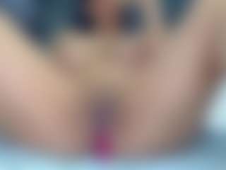 Live cam show with KellyJoness - MILF on SinfulBabes