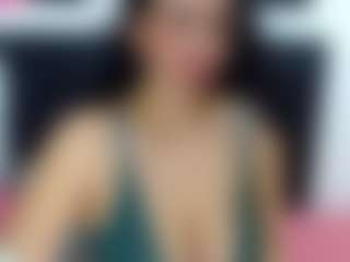 Live cam show with KellyJoness - Strip on Milfs Live