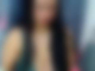Live cam show with KellyJoness - Public MILF on Streamer API