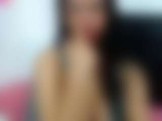 Live cam show with KellyJoness - Public Mature on Milfs Live