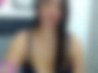 Live cam show with KellyJoness - Flirt MILF on Fit Hotties