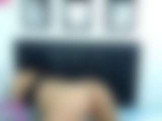 Live cam show with KellyJoness - Amateur on AdultVida.com