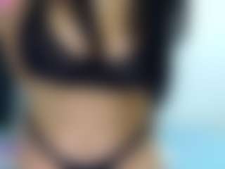 Live cam show with KellyJoness - Public Mature on CSO-WL