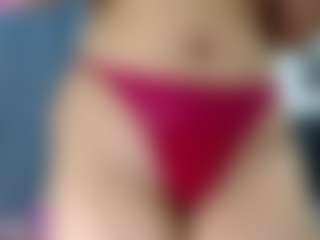 Live cam show with KellyJoness - Big Tits MILF on slutload