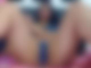 Live cam show with KellyJoness - Fingering on Cam Slut
