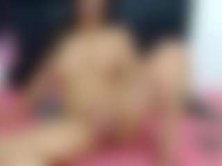 Live cam show with KellyJoness - Spank on makecum.org