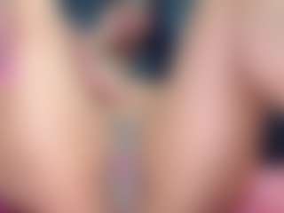 Live cam show with KellyJoness - Amateur on milfzrlive.com