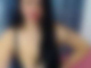 Live cam show with KellyJoness - Deepthroat on TastyBlacksLive