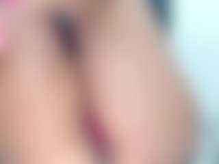 Live cam show with KellyJoness - Handjob on Camming Site
