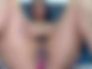 Live cam show with KellyJoness - Flashing on TeamSkeetLive