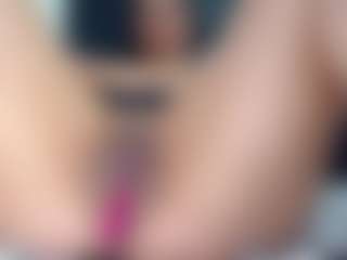 Live cam show with KellyJoness - Public on xxxlivecams.org