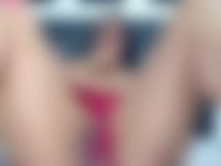 Live cam show with KellyJoness - Squirt Latina on Camsoda | colombia