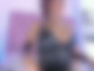 Spettacolo in cam dal vivo con taraslow - Ebony Shaved Pussy su Camsoda
