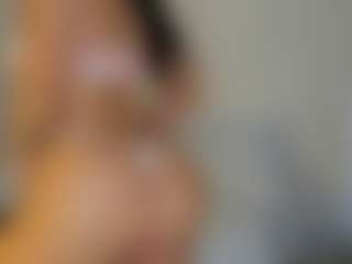 Spettacolo in cam dal vivo con Angellysugar - Squirt su Camsoda