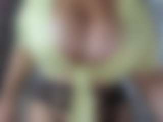 Lia saenz's Live Sex Cam Show