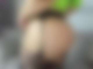 Lia saenz's Live Sex Cam Show