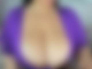 Lia saenz's Live Sex Cam Show