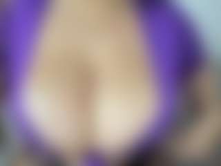 Lia saenz's Live Sex Cam Show