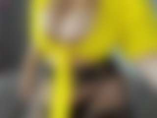 Lia saenz's Live Sex Cam Show