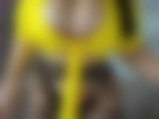 Lia saenz's Live Sex Cam Show
