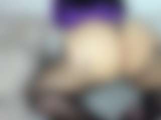 Lia saenz's Live Sex Cam Show