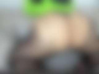 Lia saenz's Live Sex Cam Show