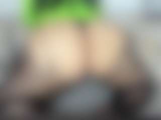 Lia saenz's Live Sex Cam Show