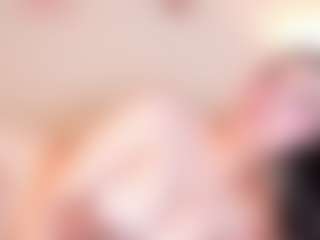 Live cam show with Halsey - Gray Eyes on livesuperchat.net