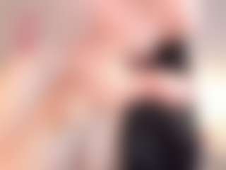 Halsey's Live Sex Cam Show