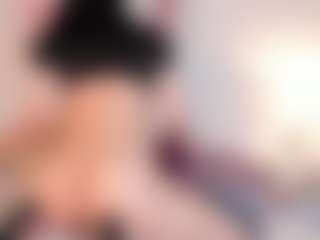 Halsey's Live Sex Cam Show