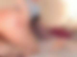 Live cam show with Halsey - Gray Eyes on Uber Horny
