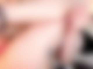 Live cam show with Halsey - Gray Eyes on Camsoda