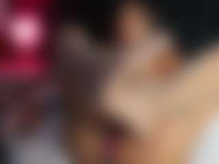 Live cam show with CATALEYA - Ebony Teen (18+) on UwU Esports