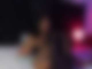 Live cam show with CATALEYA - Nipple Piercings on AdultVida.com
