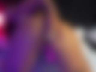 Live cam show with CATALEYA - Shaved Pussy on Camsoda